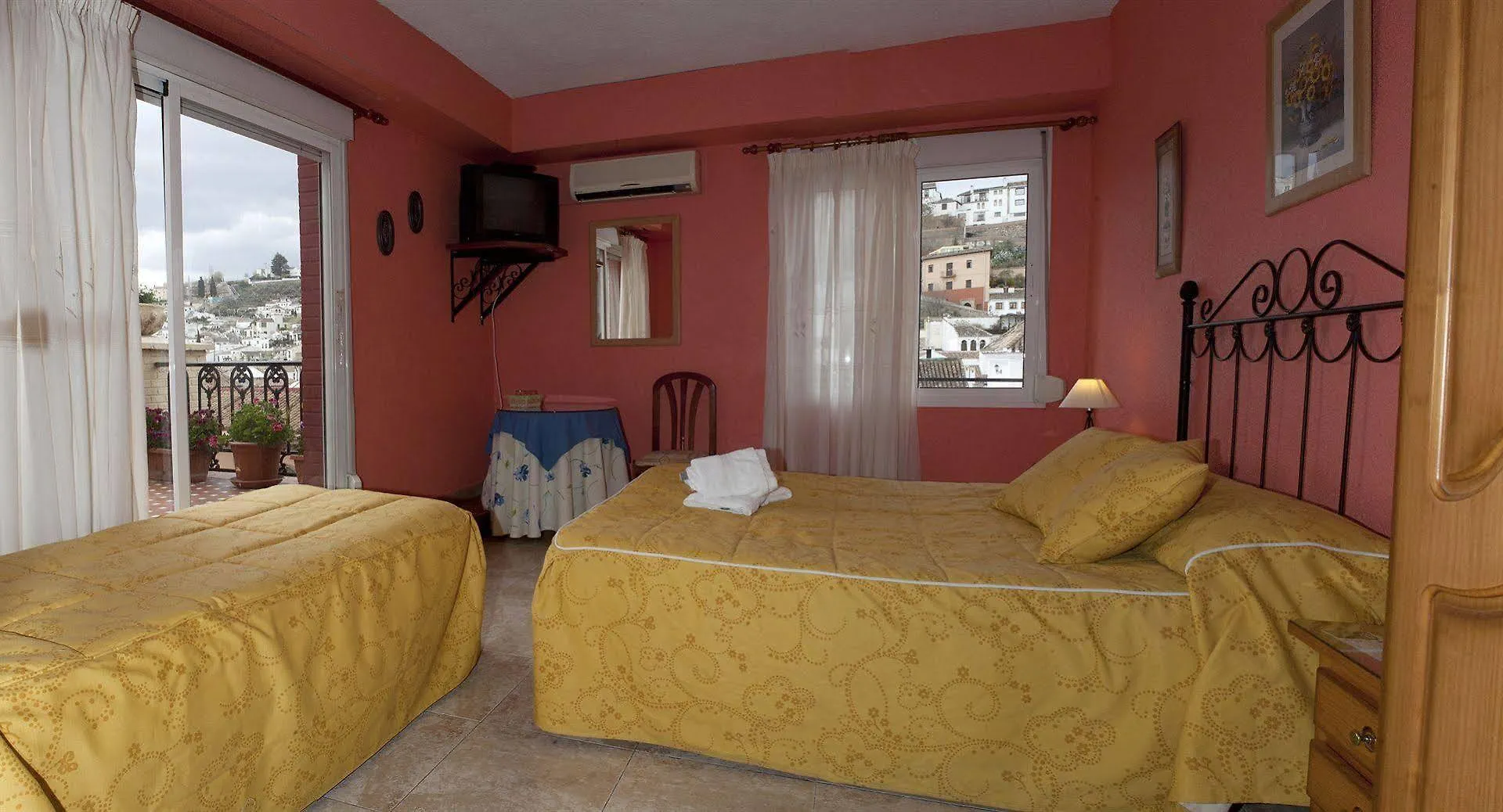 Hostal Londres Granada Hotel